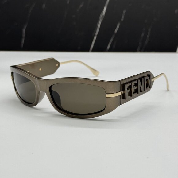 NEW FE40120I 45E FENDI SUNGLASSES SHINY BROWN WOMEN EYEWEAR FENDI - Picture 4 of 11